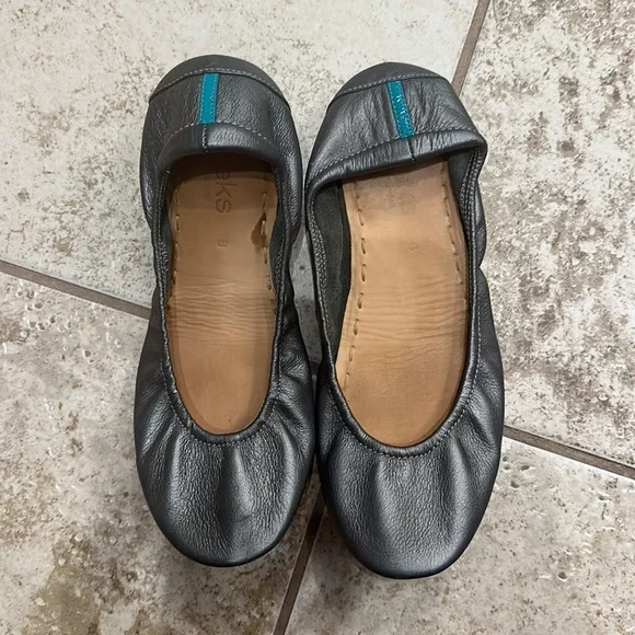 Tieks Silver Pewter Ballet Flats US 8 Shoes Metallic Gray Grey Leather - Picture 1 of 3